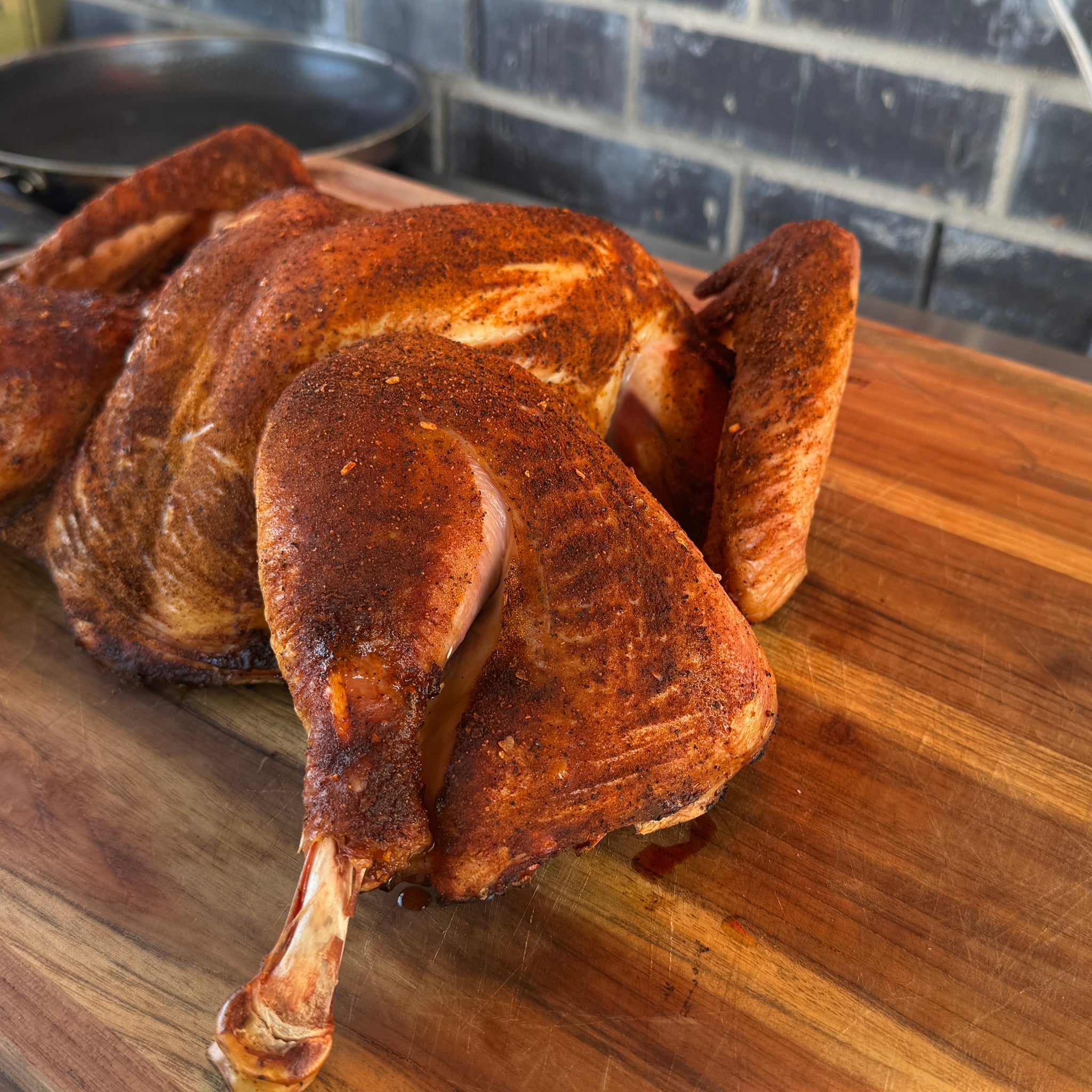 🦃 Spatchcock Smoked Turkey | Crispy Skin, Juicy Meat, and Big Flavor