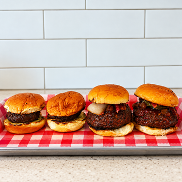 How to Make BBQ Bacon Juicy Lucy Hamburger | BBQ Juicy Lucy Recipe — food photo