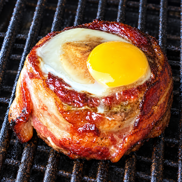 How to make a Beer Can Breakfast Burger | BBQ Pit Boys Review — food photo